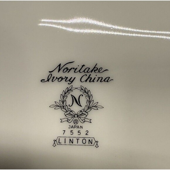 Set 6 Vintage Noritake Ivory China Linton 8.25” Round Salad Plates Gold Rimmed - Picture 4 of 8